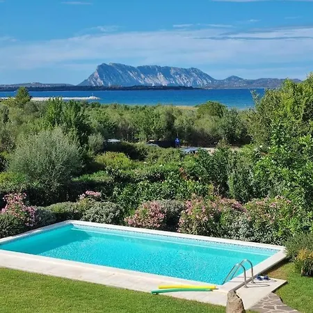 With Pool, Garden And Sea View * 圣特奥多罗