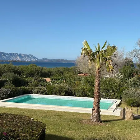 With Pool, Garden And Sea View Willa