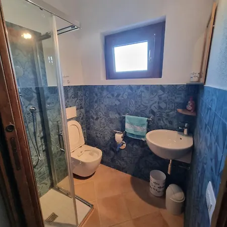 Willa With Pool, Garden And Sea View *